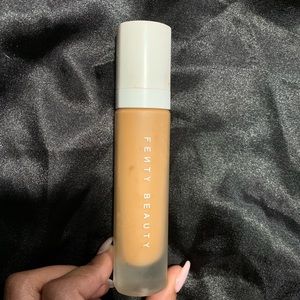 Fenty Pro Filt’r Foundation - shade 370 by Rihanna